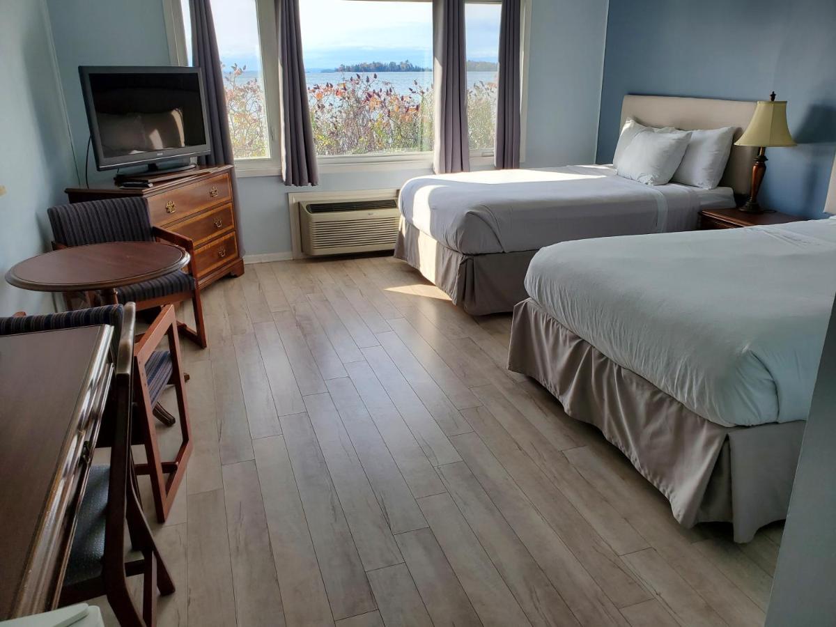 Carolyn Beach Inn Thessalon Bagian luar foto