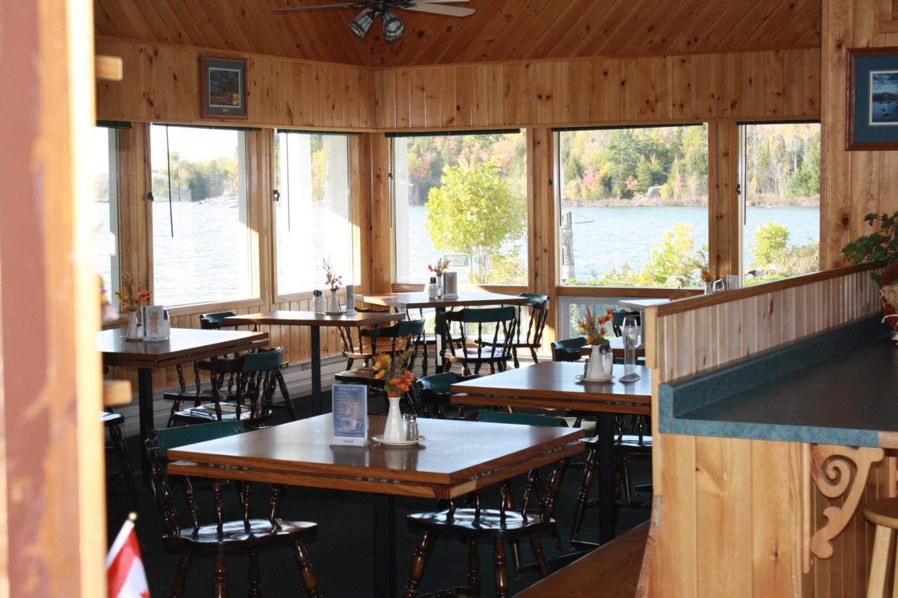 Carolyn Beach Inn Thessalon Bagian luar foto