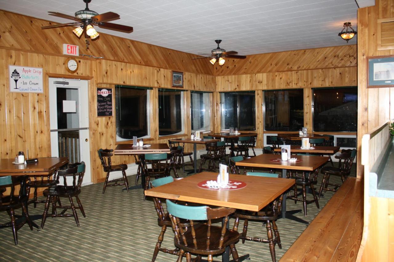 Carolyn Beach Inn Thessalon Bagian luar foto